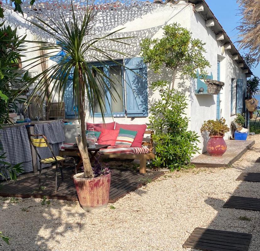 Cabanon De Pecheur En Bord De Lagune Sete Exterior photo